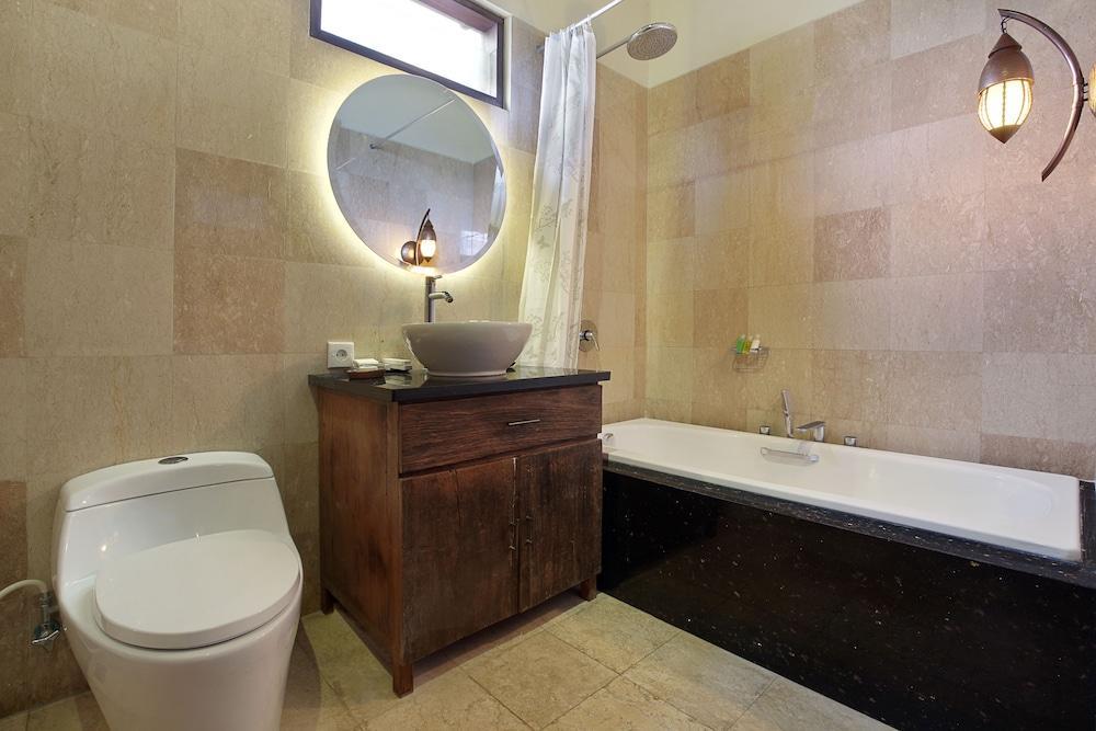 The Kumpi Villas Seminyak Eksteriør billede